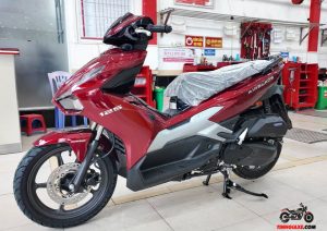 Ảnh Thực Tế Honda Air Blade 2025 Màu Đỏ Đen Cùng Giá Bán AB 2025